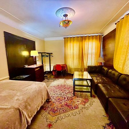 Family Guest House Ньюарк Экстерьер фото